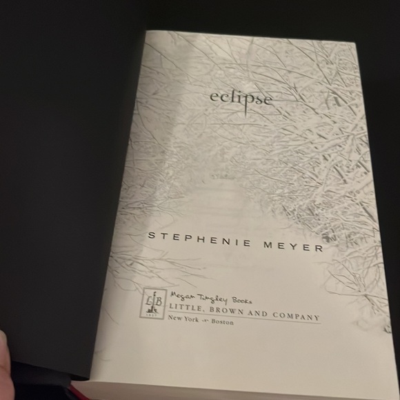 Eclipse twilight hard cover - Picture 3 of 4